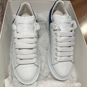 Alexander McQueen oversized kicks